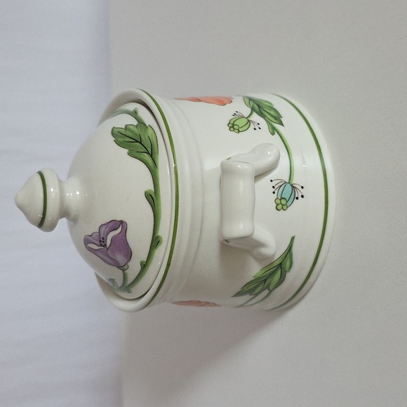 Villeroy & Boch Amapola Sugar Bowl & Lid with Handles - Picture 3 of 9